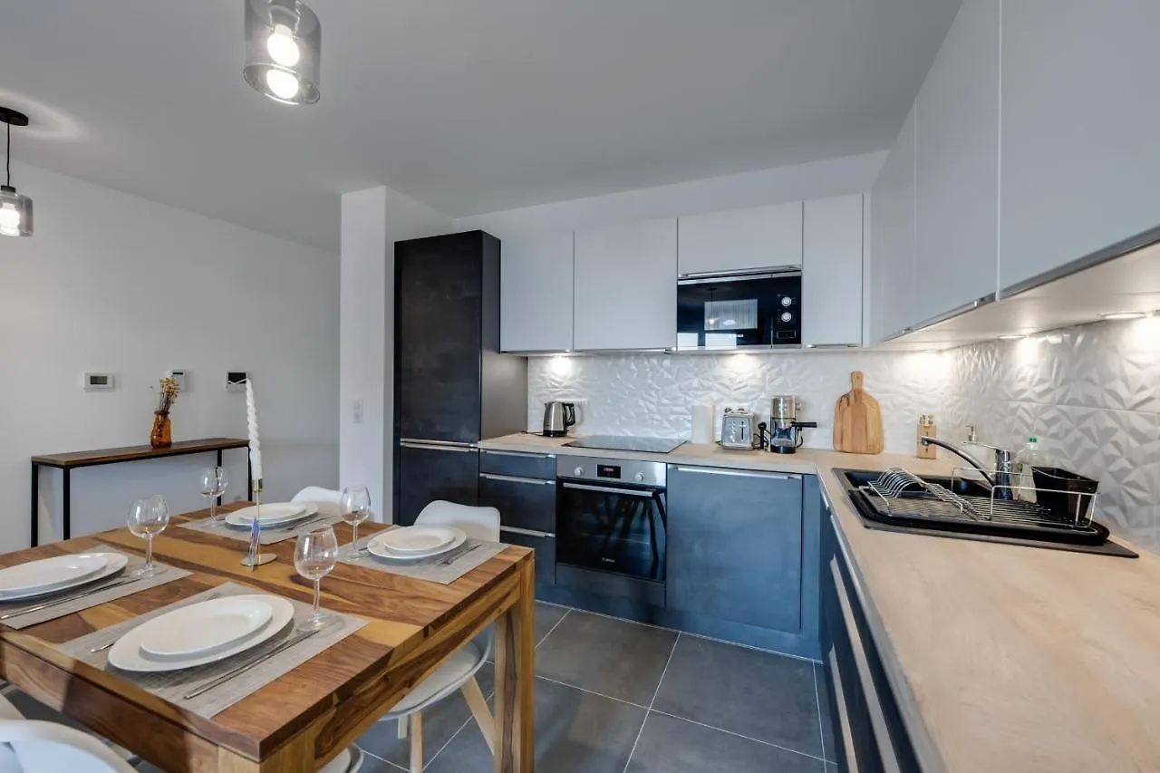 Le Paradis - Beautiful T2 Ideally Located With Garage Annecy Feriehus
